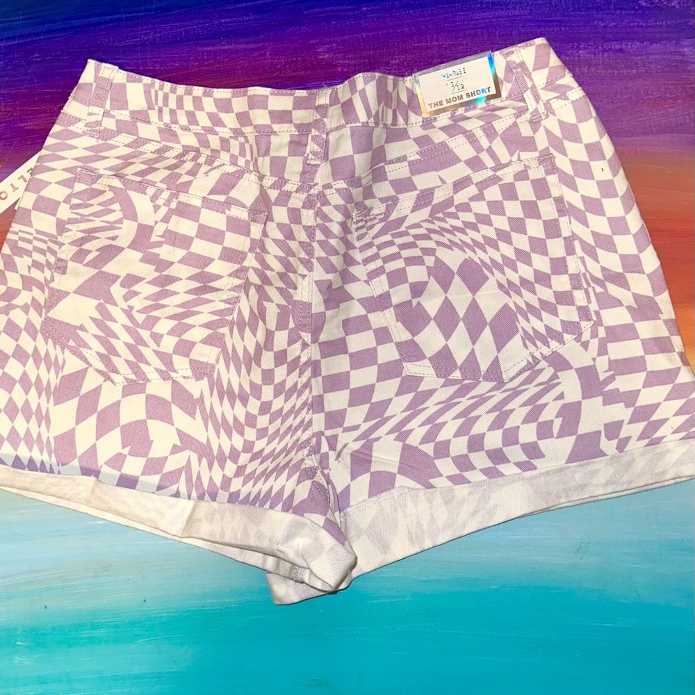 Hi-Rise Mom Shorts 💜